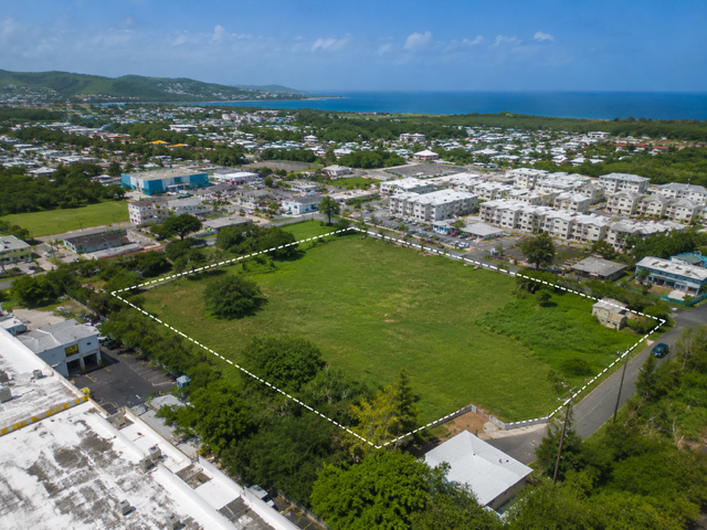 VEVE CALZADA, FAJARDO PR 00738